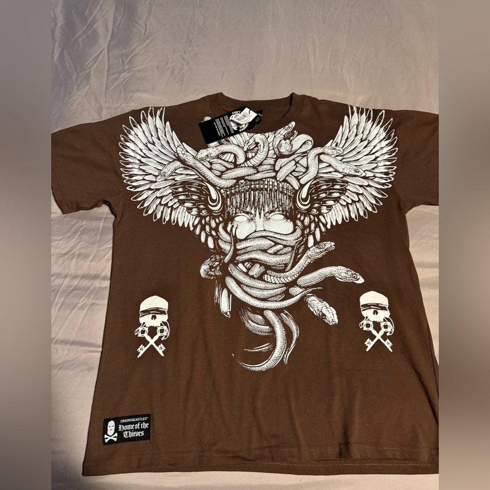 Crooks and castles shirt